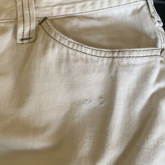 VINTAGE LEE HI-RISE FLARE DISTRESSED JEANS - Picture 3 of 12